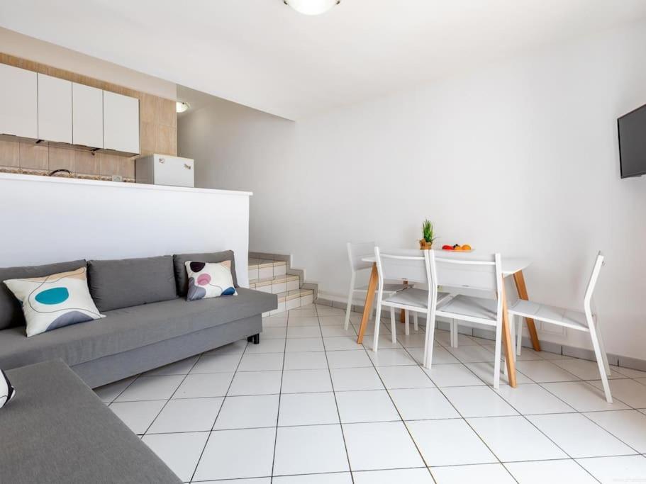 5C Oasis Beautiful Terrace And Pool Apartment Адехе Екстериор снимка